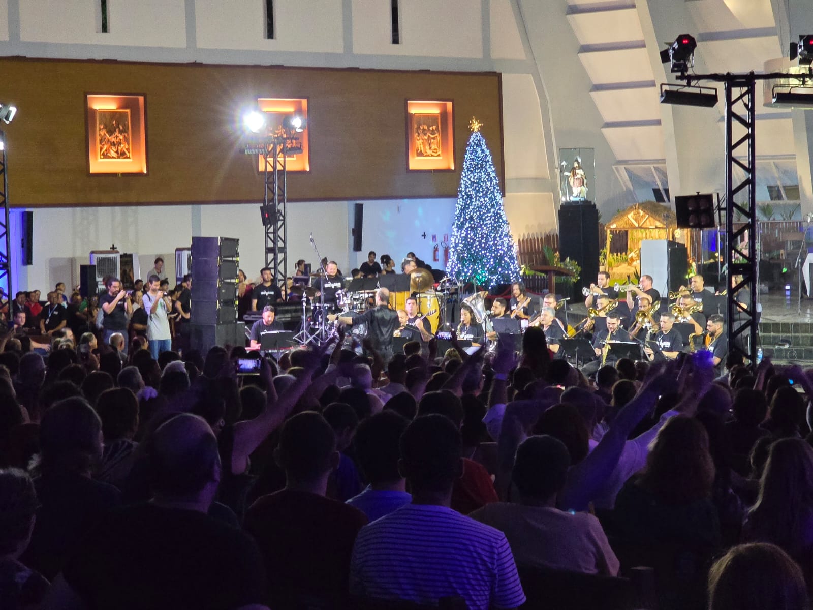 Concerto de Natal com a SESI BIG BAND encanta público na Catedral Metropolitana