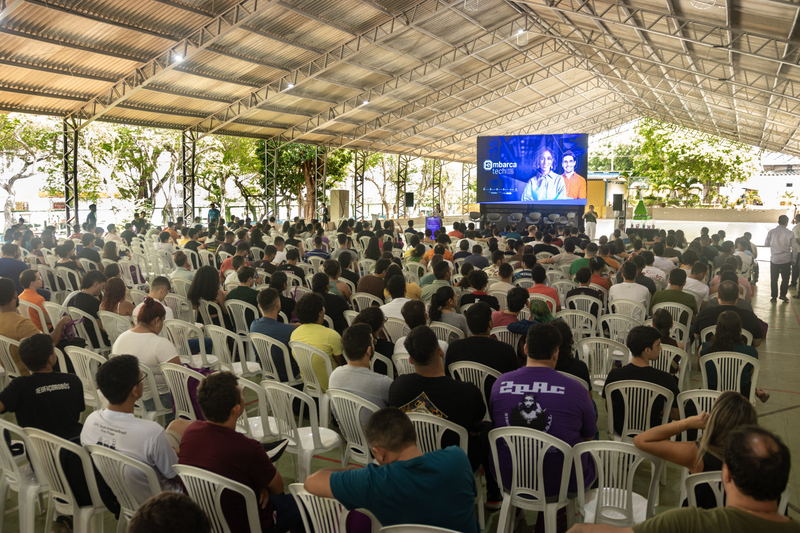 IFRN promove experiência prática em programação com EmbarcaTech Hands-On