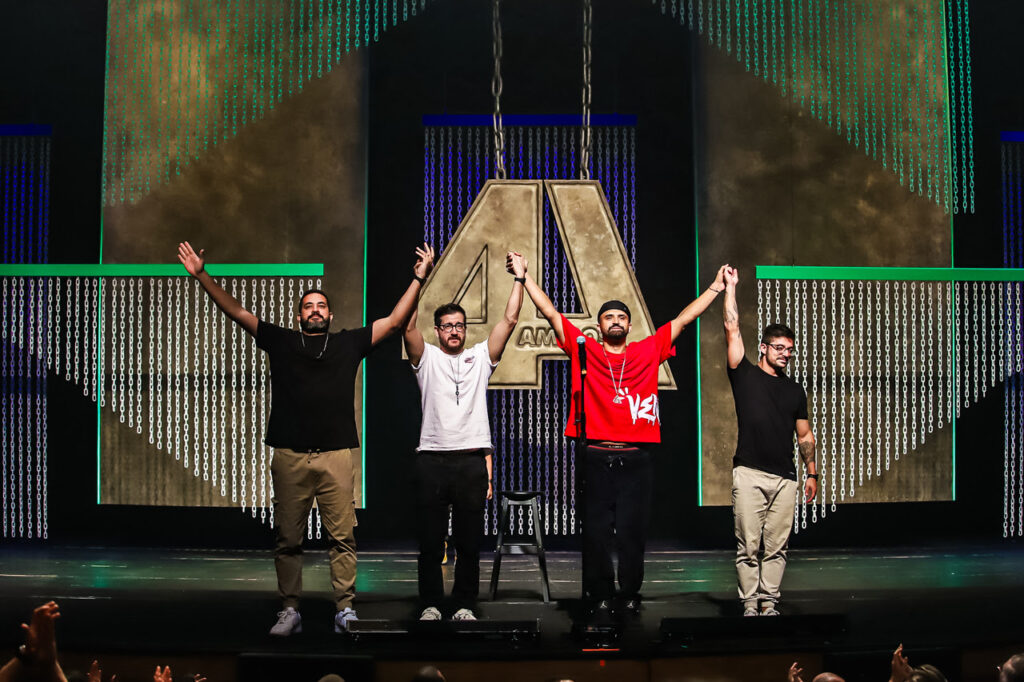 “4 Amigos” volta a Natal com show lotado de piadas e improviso