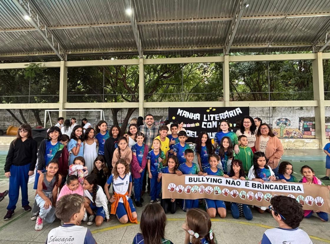 Estudantes de Natal conhecem e conversam com escritor potiguar Manoel Cavalcante