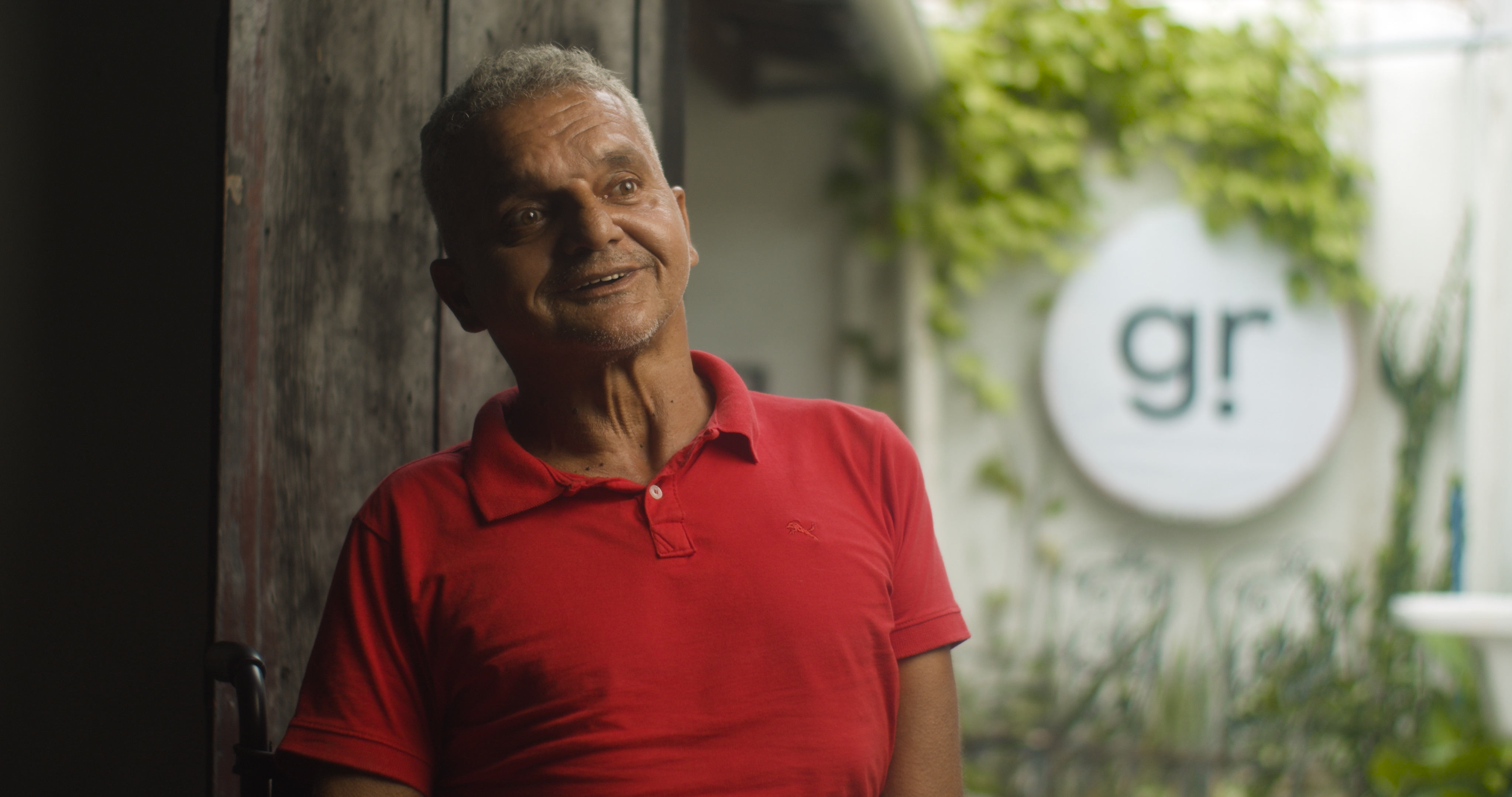 Documentário “Estou adaptado a uma cidade não adaptável” destaca desafios de acessibilidade em Natal