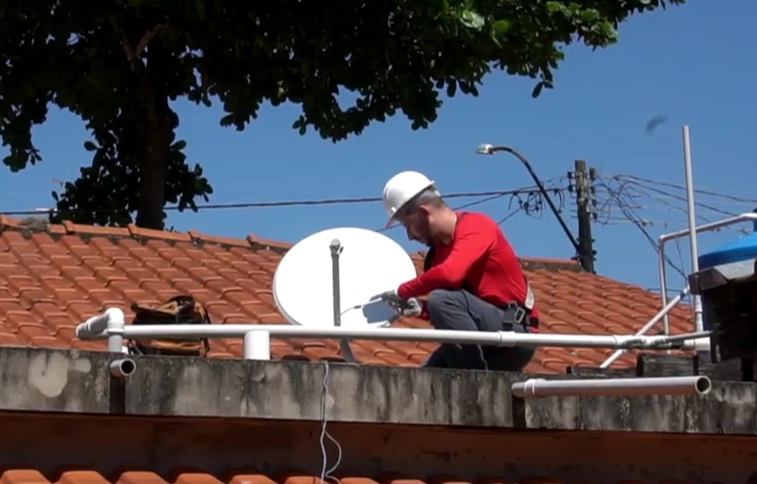 Parabólica tradicional vai sair do ar e prazo para pedir nova antena acaba dia 30 de junho