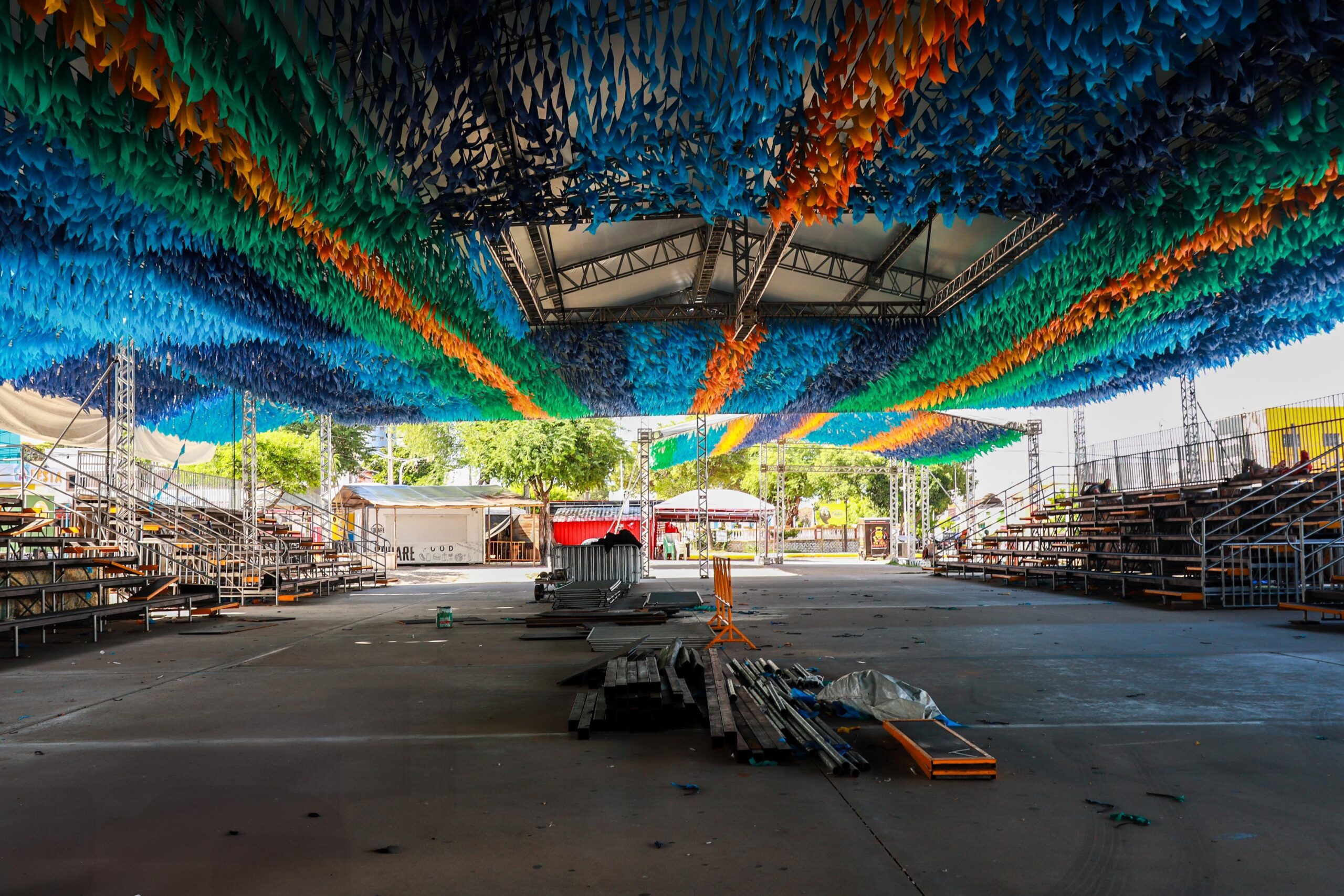 Palco das quadrilhas, Arena Deodete Dias está em fase de finalização da montagem