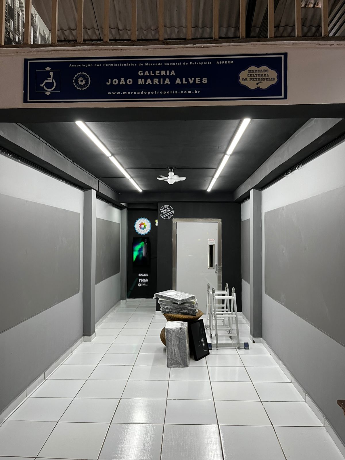 Galeria João Maria Alves reinaugura no Mercado de Petrópolis com novas exposições