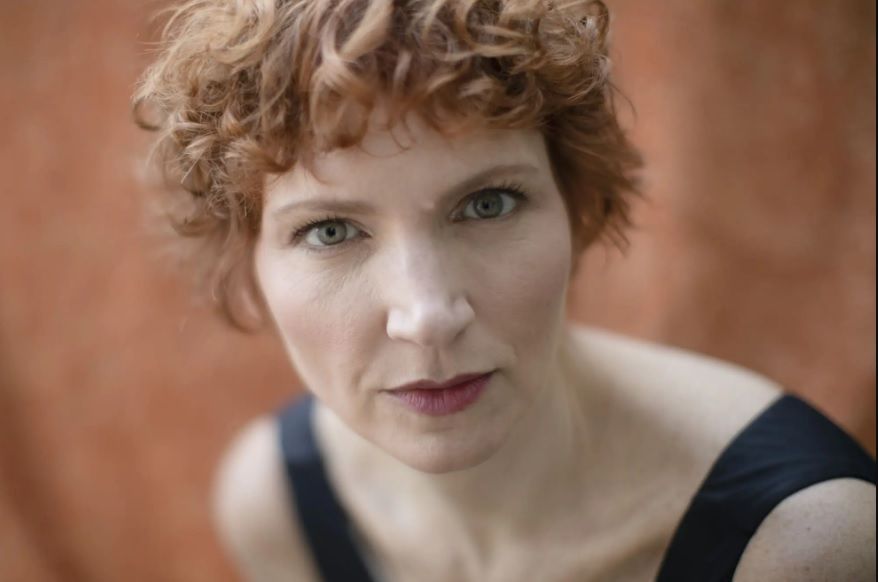 Natalia Timerman lança “Desterros” na Pinacoteca, durante a Ocupação Literária