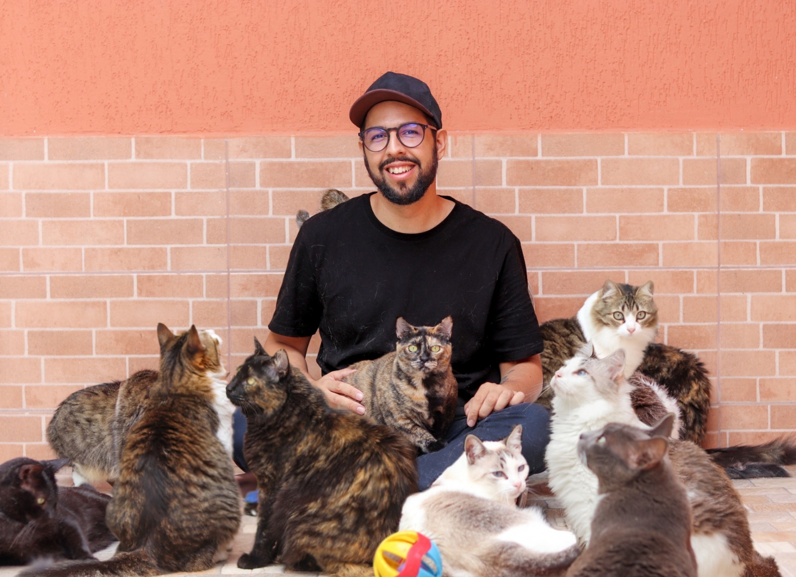 João Resenhas e Pai dos Gatos comandam o riso no fim de semana do Natal Comedy Club