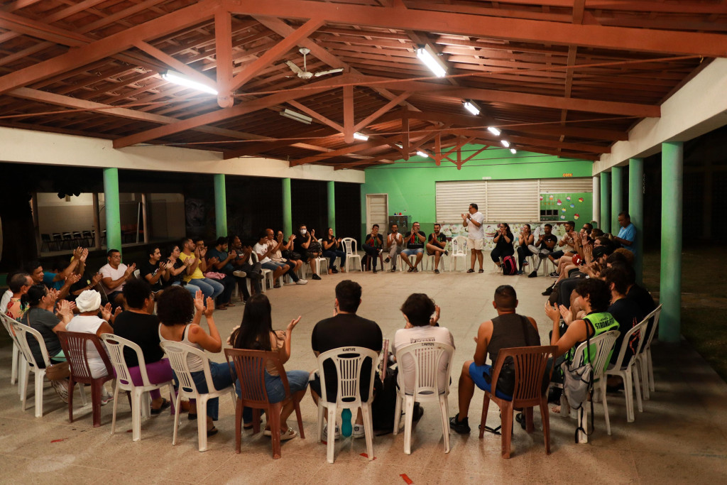 Elenco do espetáculo “Chuva de Bala no País de Mossoró” se apresenta e inicia ensaios