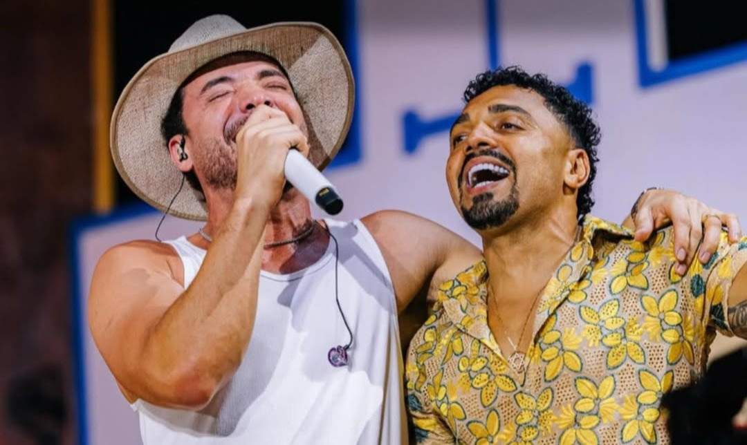 Tirullipa rouba a cena em live com Wesley Safadão, no rancho de Carlinhos Maia