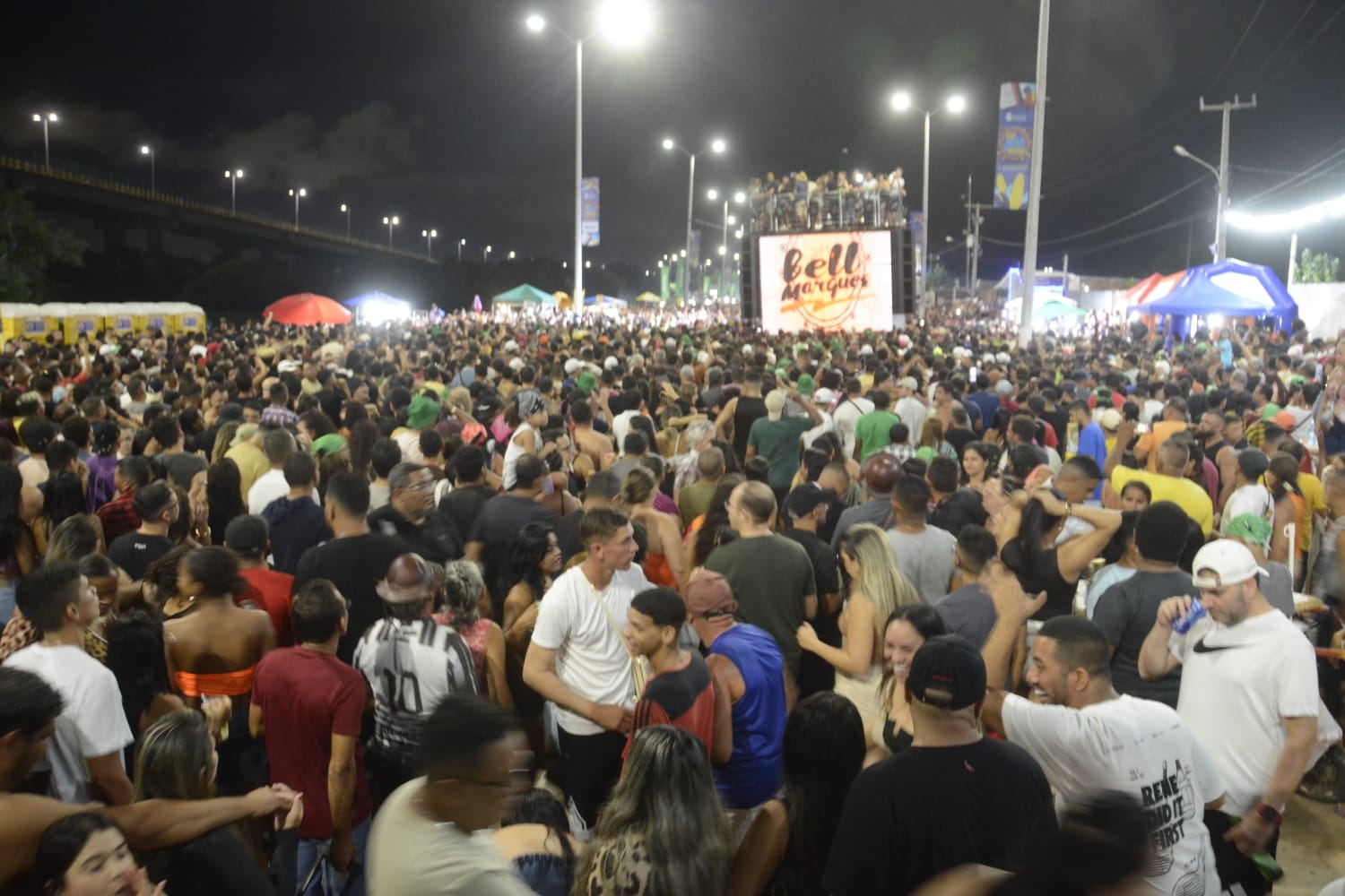 Abertura do São João de Natal reúne cerca de 75 mil pessoas na Avenida da Alegria, na Redinha
