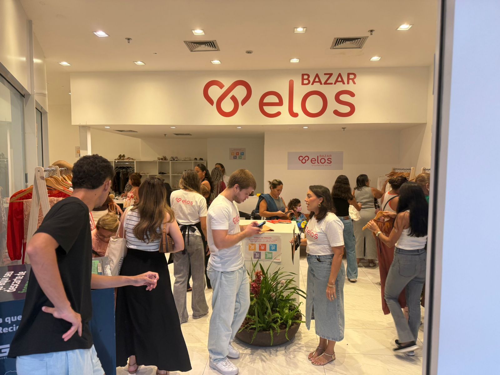 Bazar Elos anuncia dia extra de saldão com peças por R$ 15 nesta quinta (5)