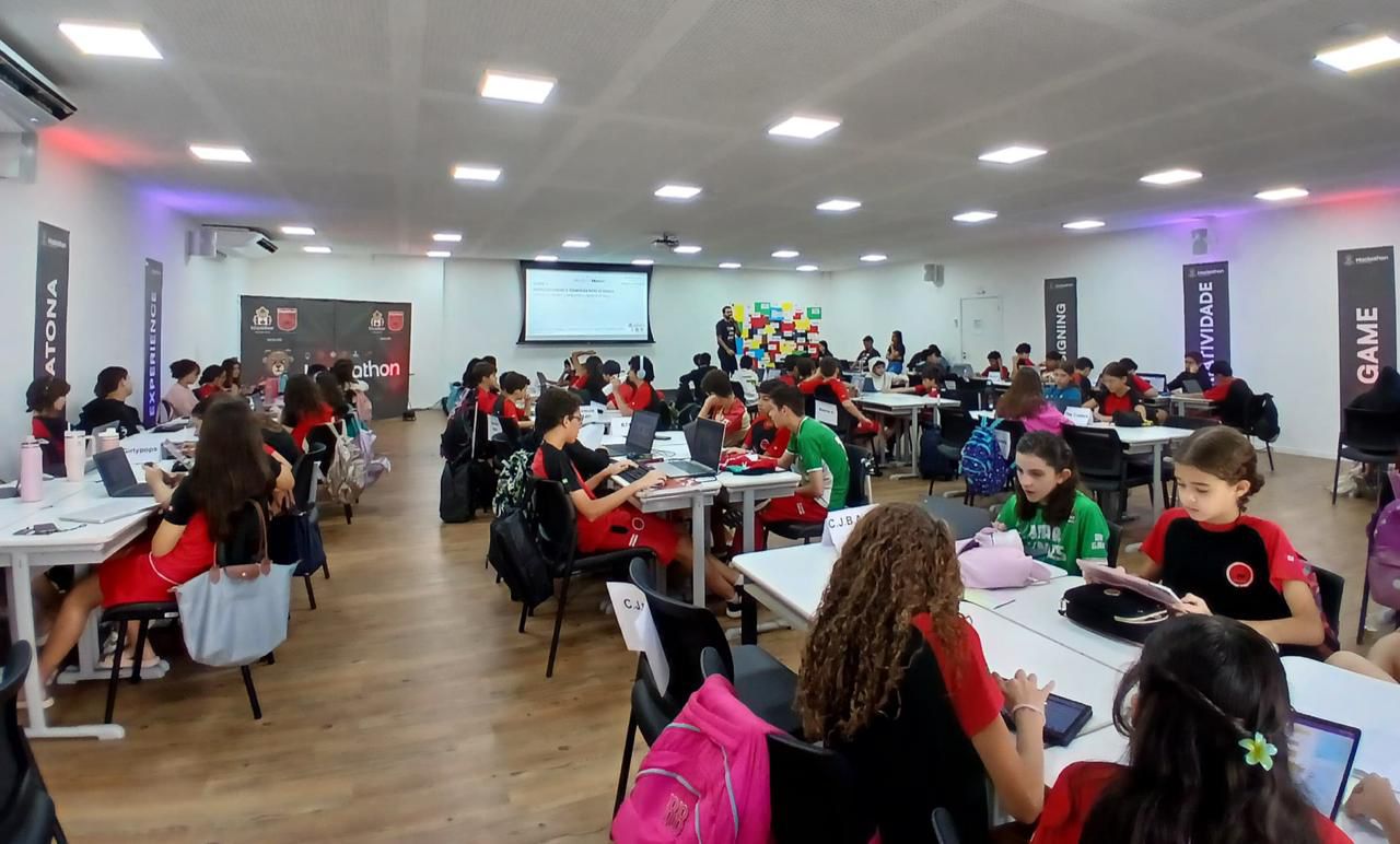 Maratona de criatividade da Maple Bear Natal discute ética no ambiente digital