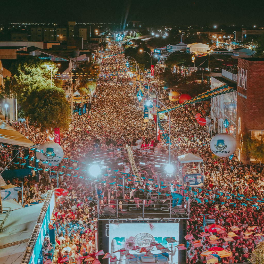“Pingo da Mei Dia” 2025 reúne 250 mil pessoas no Corredor Cultural