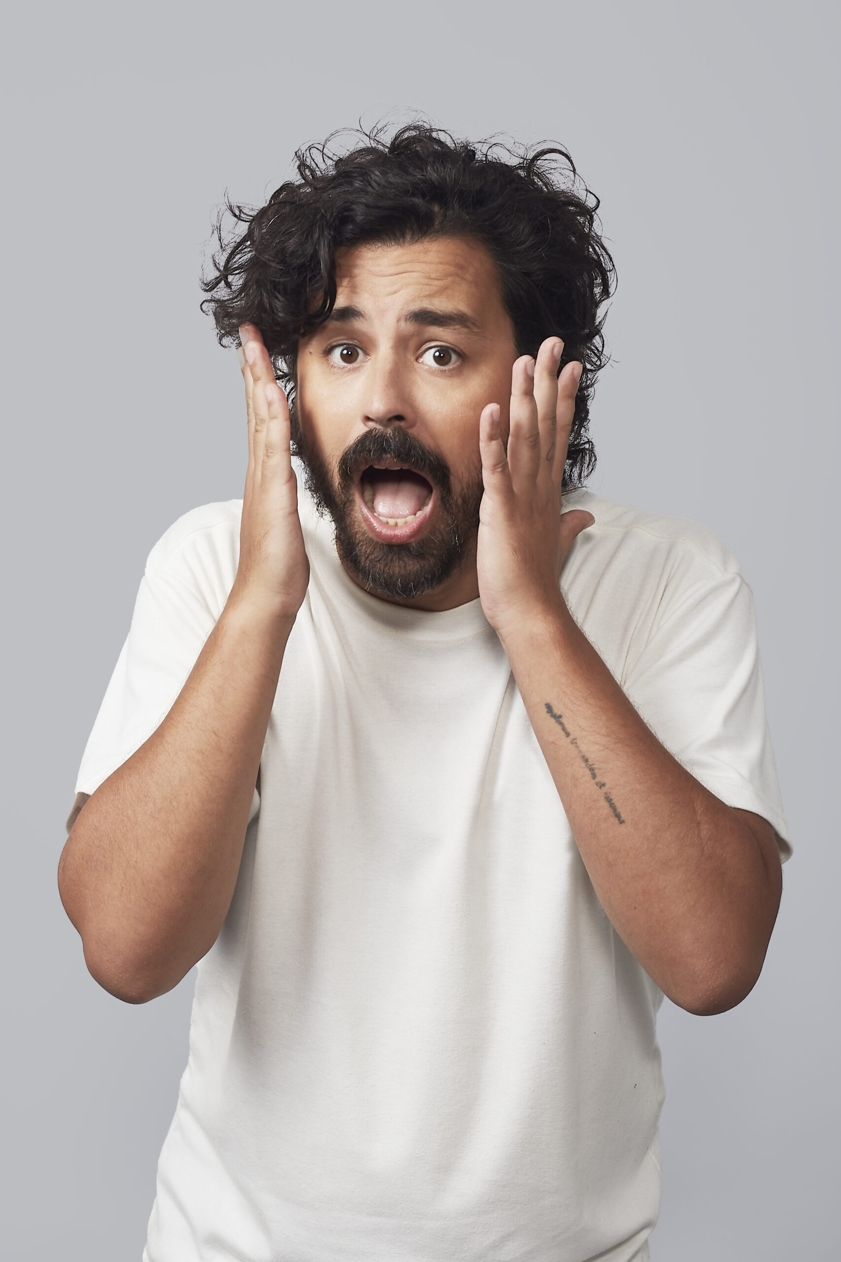 Fernando Pedrosa apresenta o show “Xaveca a Plateia e Bebe Vinho” , no Teatro Riachuelo