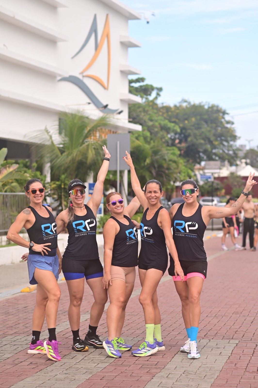 Praia Shopping reúne 1.000 atletas em treinão coletivo pelo Dia Internacional da Mulher