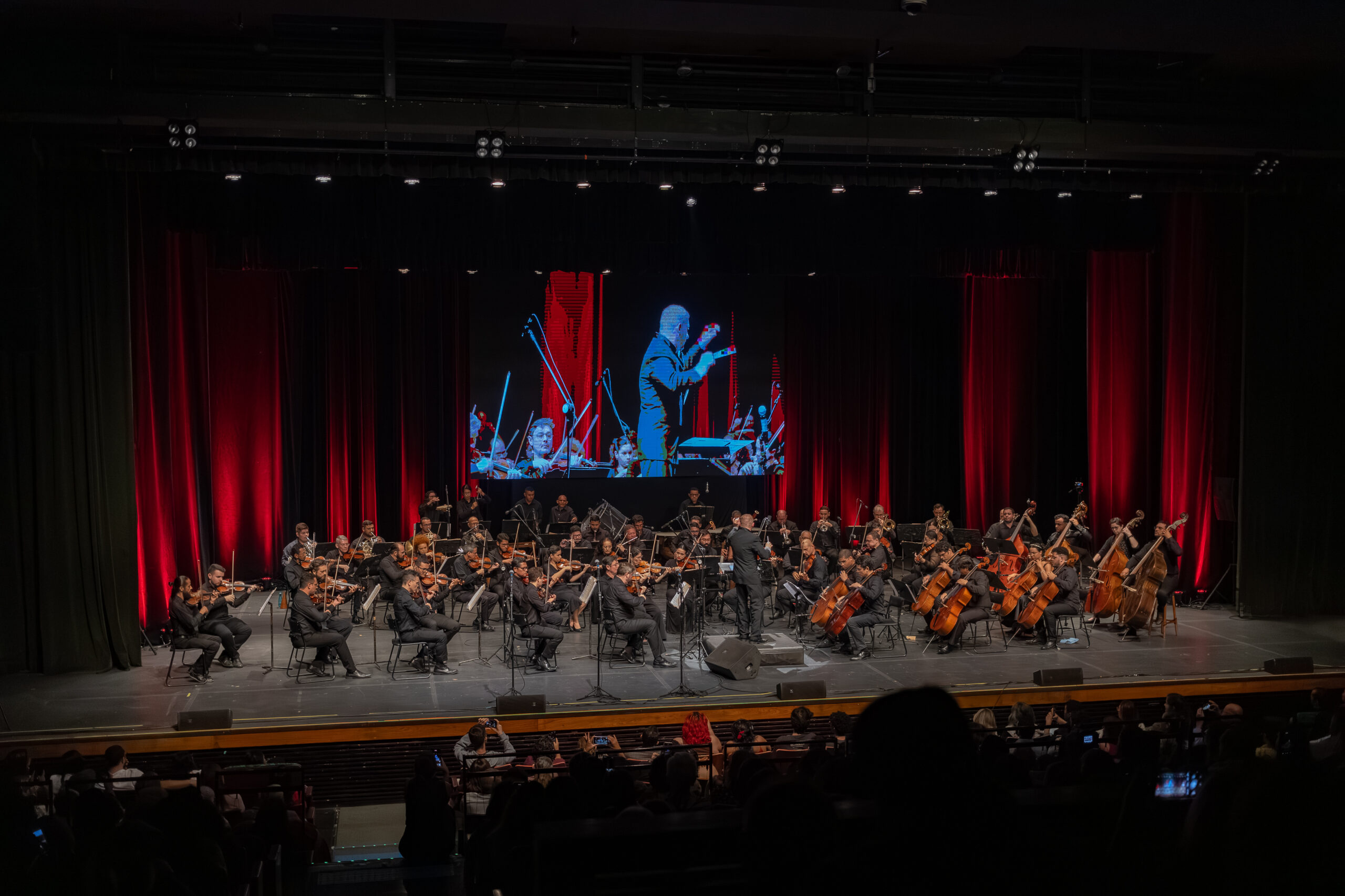 OSRN 50 anos: orquestra abre temporada em concerto com participação de Roberta Sá