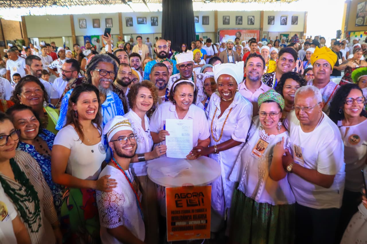 Governadora do RN sanciona lei de combate à intolerância religiosa