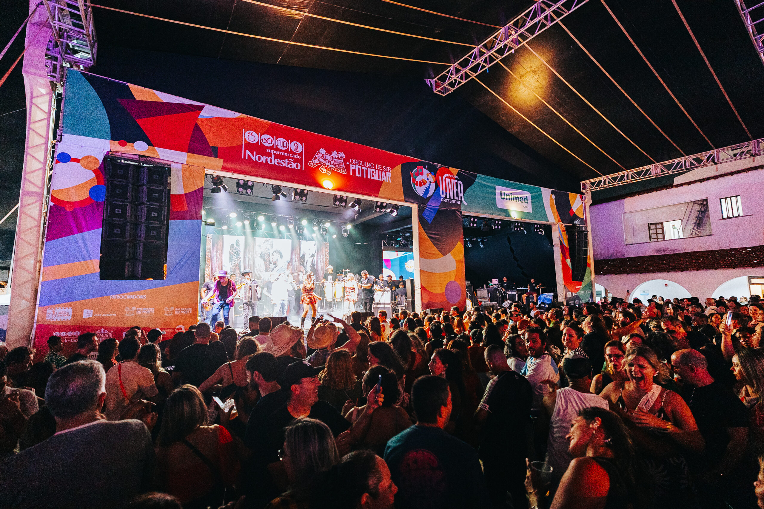 Em uma mistura de ritmos, arte e gastronomia, o Festival Viver Artesanal chega a sua 3ª edição