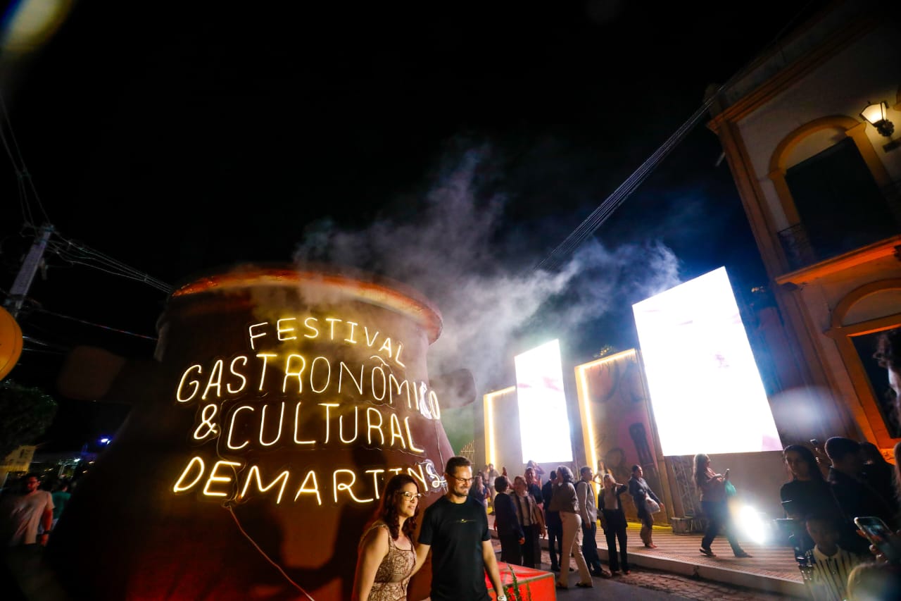 Martins abre festival que celebra sabores, cultura e a força do turismo potiguar
