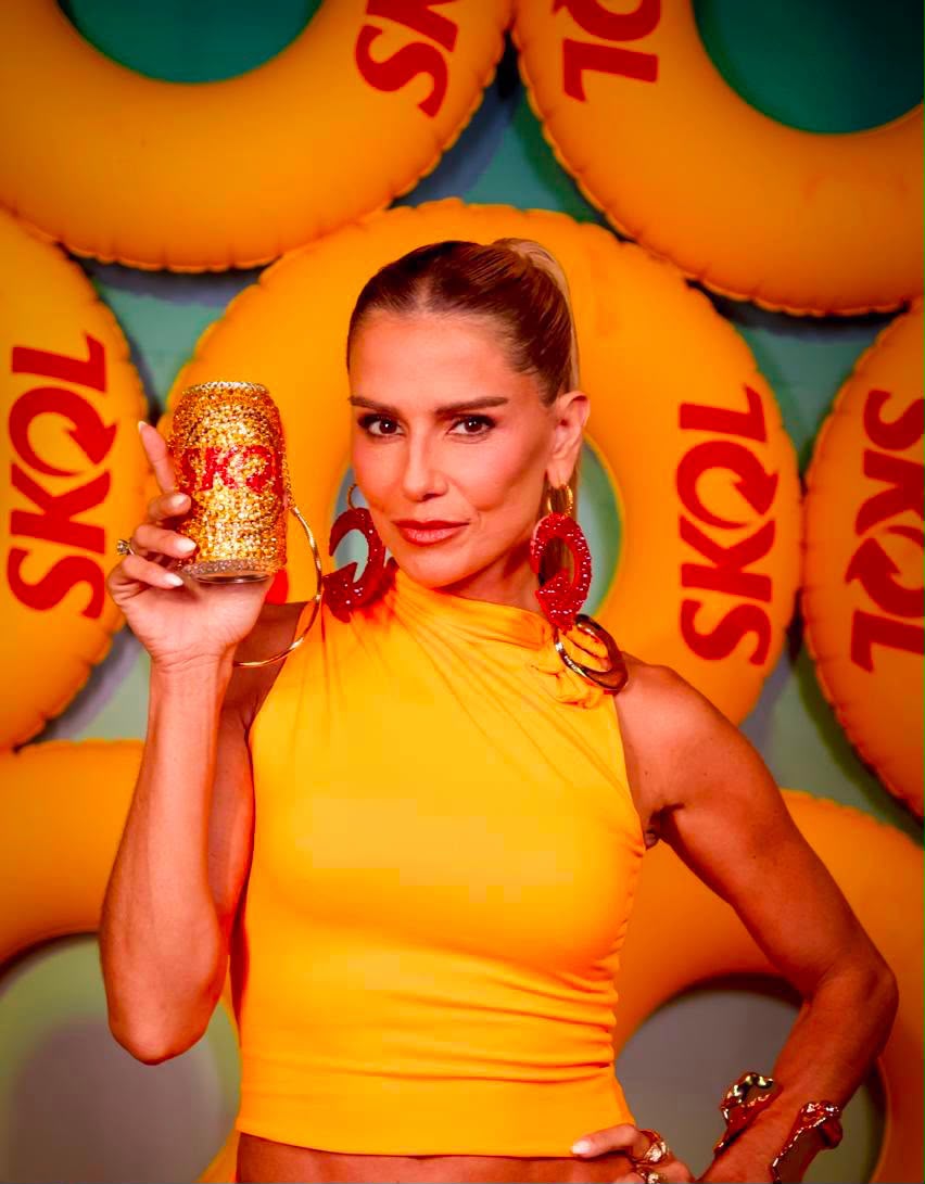 A convite de Skol, Deborah Secco vive experiências no Fortal e marca presença no Camarote Skol