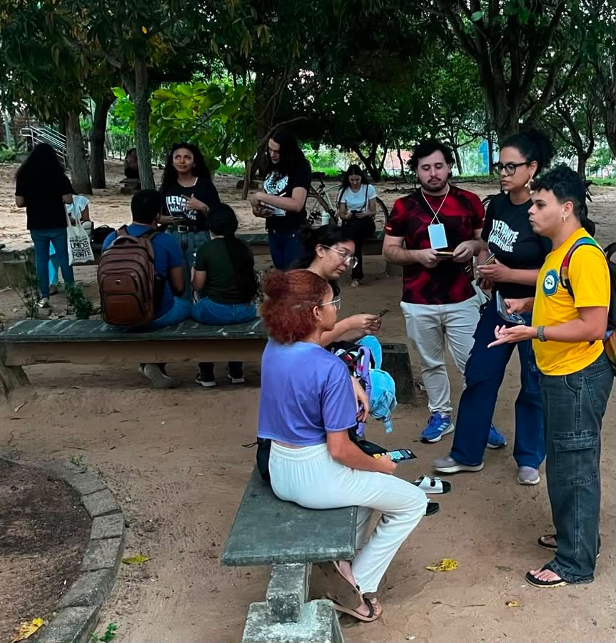 Estar longe de casa não é motivo para ficar sem votar. Confira como pedir o voto em trânsito
