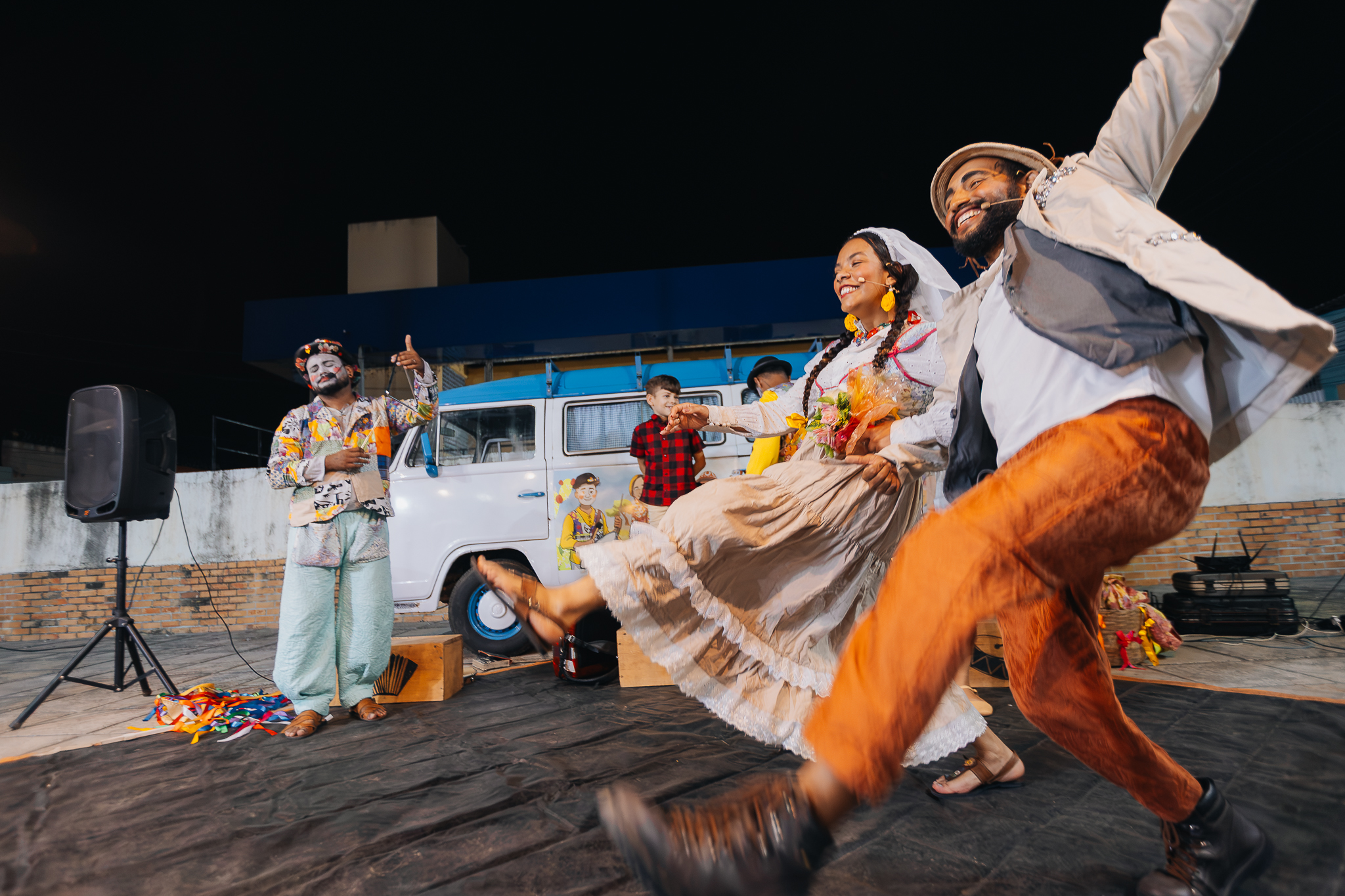 Kombinart encerra temporada com programação gratuitade teatro, brincadeiras e arte em Brejinho