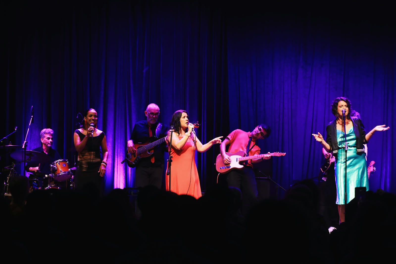 Mostra Levante reúne as cantoras Ângela Castro, Cinthia e Simona Talma, nesta sexta-feira (23), no Espaço Cultural Ruy Pereira