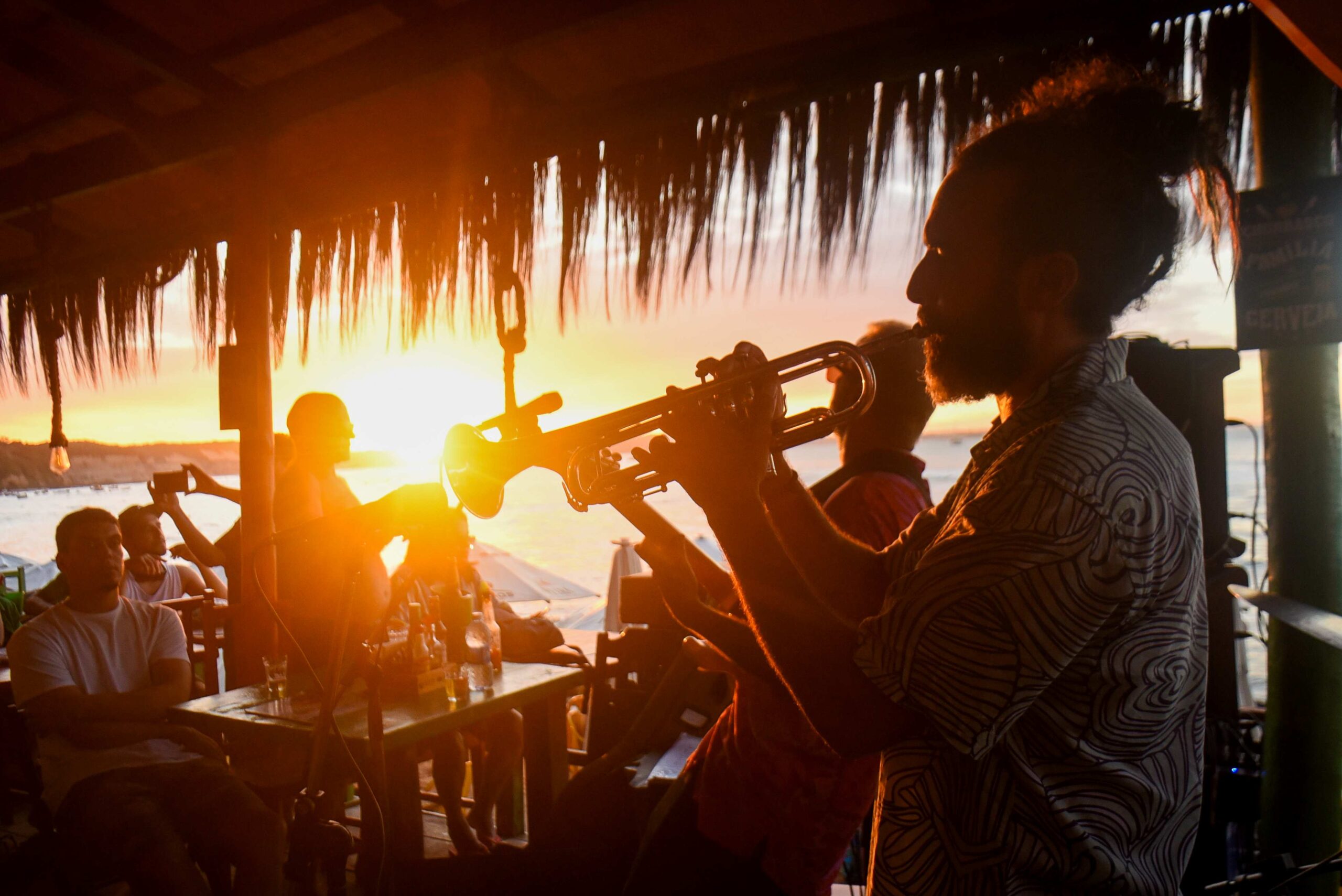 Fest Bossa & Jazz começa com ações socioambientais e leva Roberta Campos e Ana Cañas aos palcos de Pipa