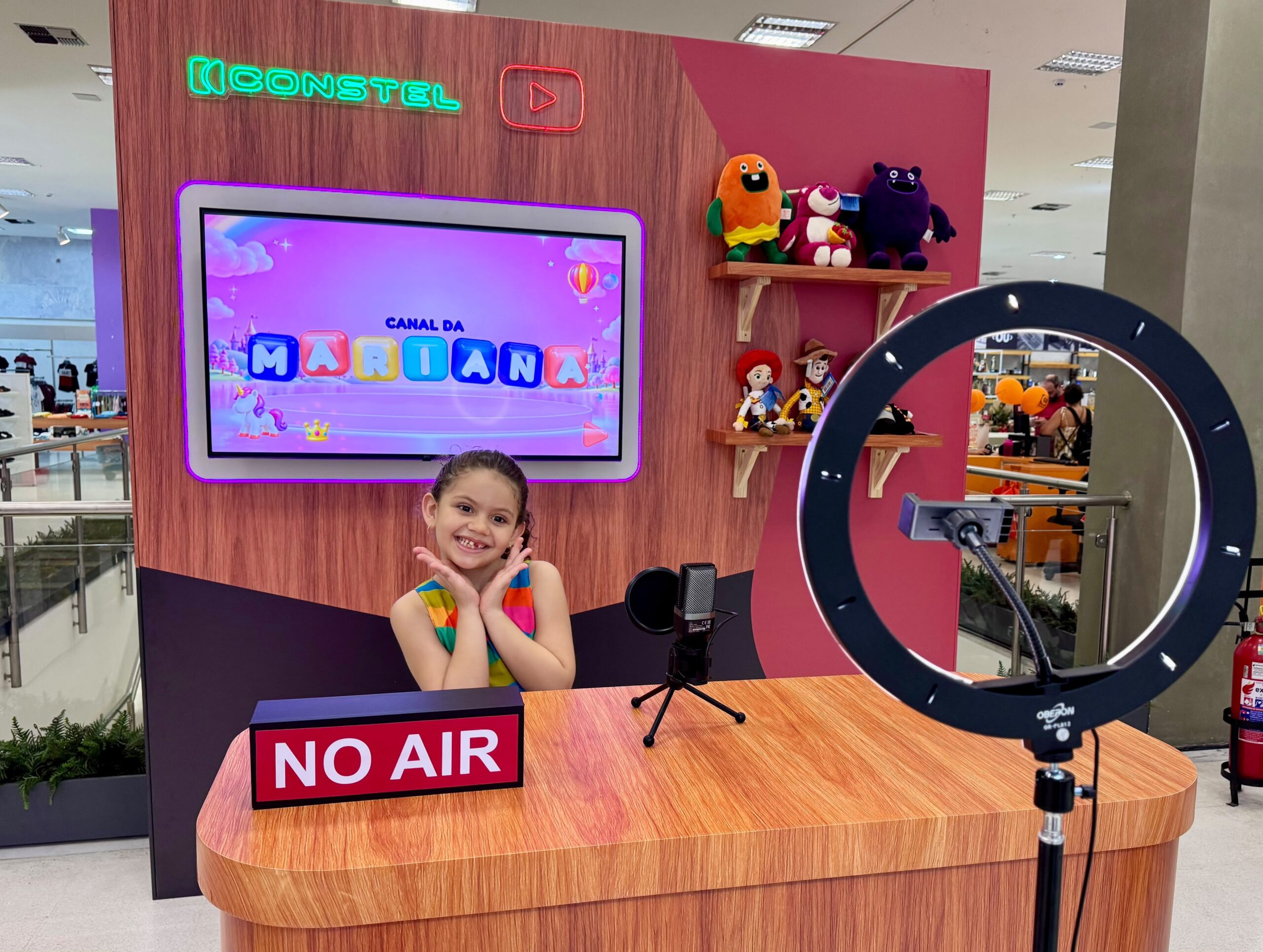 Crianças ganham espaço youtuber para criar vídeos durante programação de Dia das Crianças
