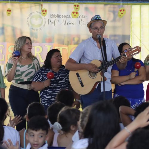Projeto ‘Tecendo Emoções’ incentiva a leitura promovendo encontro de escritores com alunos
