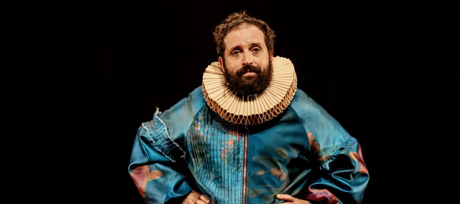 Gregorio Duvivier celebra 300 mil espectadores com a turnê de “O Céu da Língua” pelo Nordeste