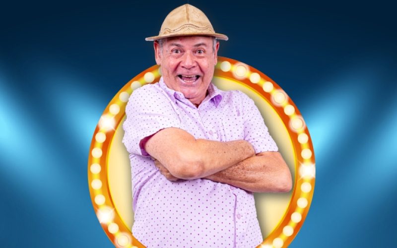 O humorista Nairon Barreto comemora 40 anos de carreira com novo show “As Férias do Matuto”