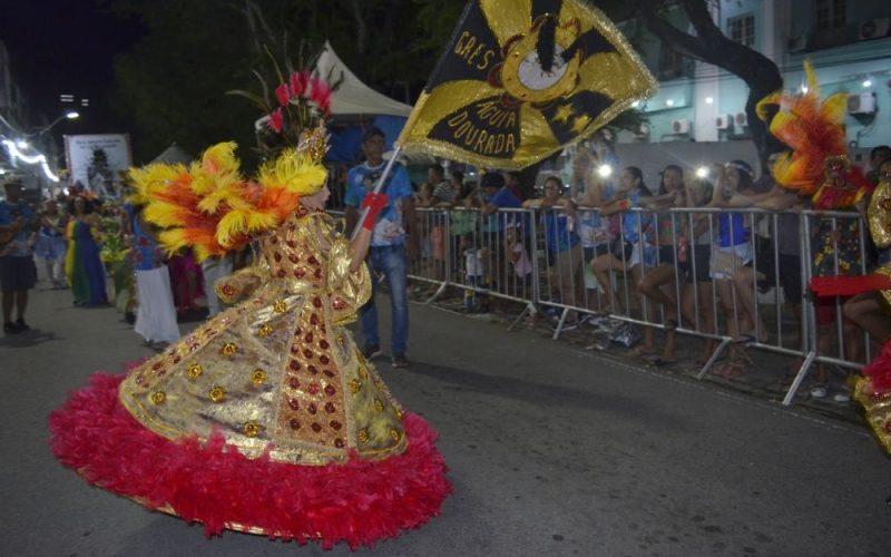 Hoje começa o desfile das Escolas de Samba e Tribos de Índios no Polo Ribeira 