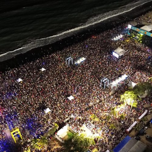 Mais de 70 mil pessoas curtiram a segunda noite do Festival Vem Verão