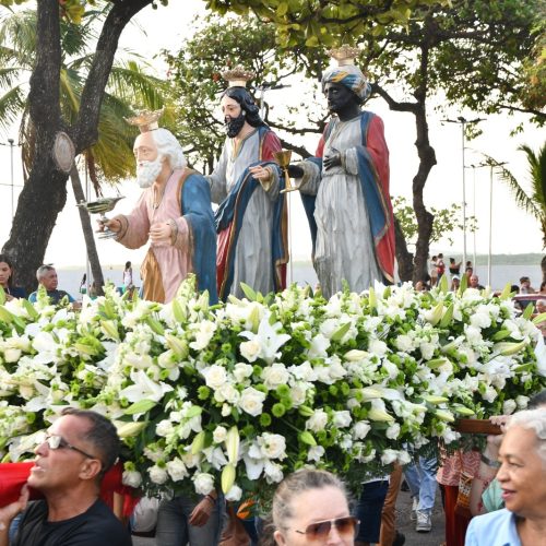 Procissão e missa solene encerram a tradicional Festa de Santos Reis em Natal