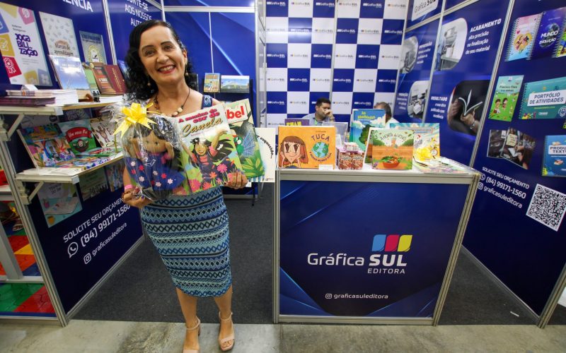 ExpoEduc destaca produção literária de professoras da Rede Municipal de Natal