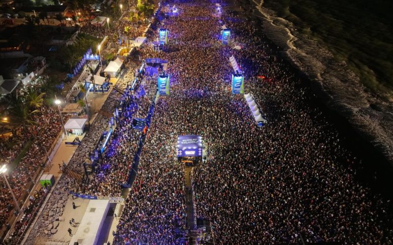 Natal em Natal reúne cerca de 100 mil pessoas na Orla de Ponta Negra