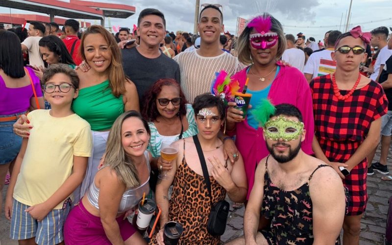 Tradicional Bloco Arrasta Kenga sai hoje (3) pelas ruas de São Paulo do Potengi