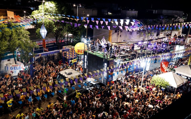 Boca da Noite arrasta multidão no encerramento do Mossoró Cidade Junina 2024