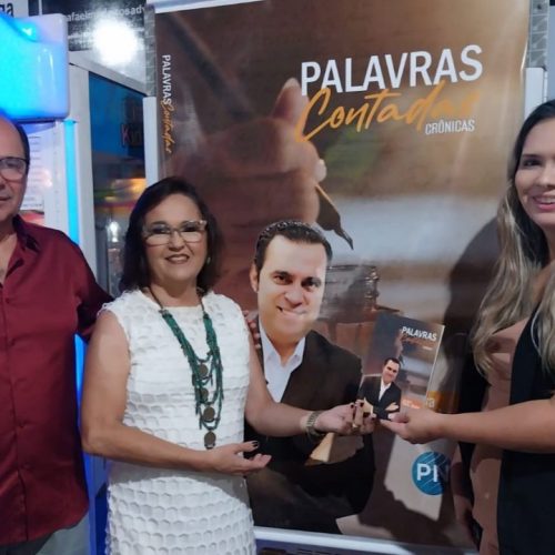 Livro “Palavras Contadas” do jornalista Pinto Júnior é relançado pela família em Cuité/PB