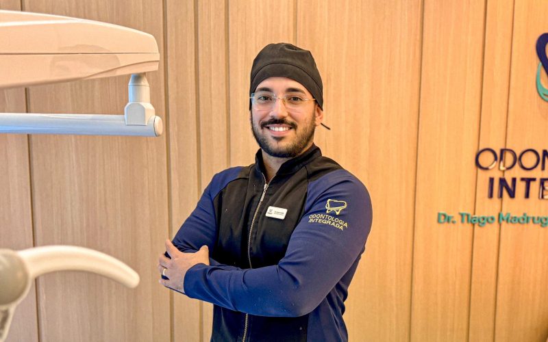 Prótese Protocolo: Dentes fixos sob implantes traz melhora na saúde bucal