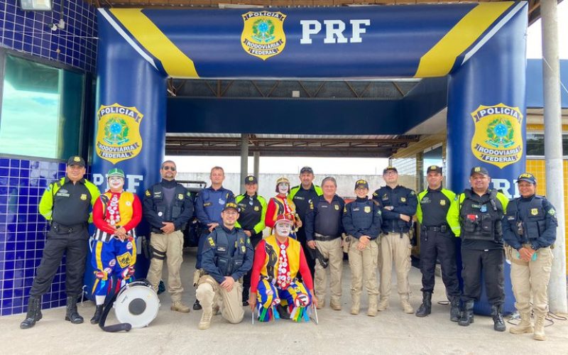 PRF, DETRAN e agentes de São Gonçalo do Amarante/RN realizam ação educativa