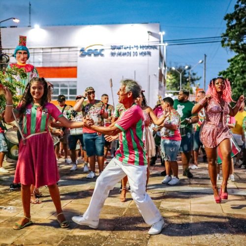 Saulo Fernandes agita o SESC Parada na ladeira no dia 22 de janeiro em Natal