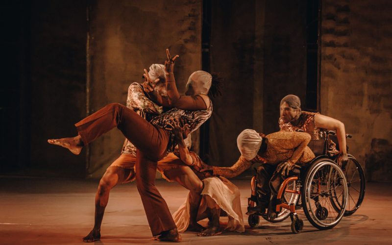 Movidos Dança desembarca em São Paulo com espetáculo Nuvem de Pássaros