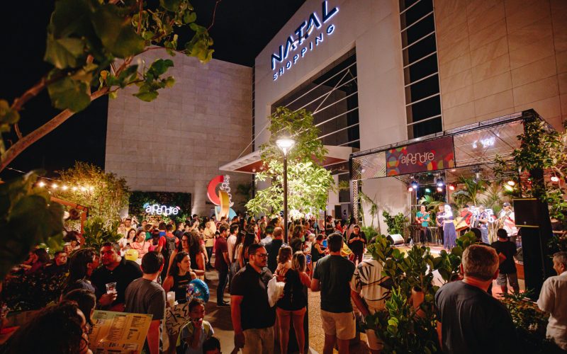 Samba no Alpendre encerra temporada 2025 com show de Valéria Oliveira