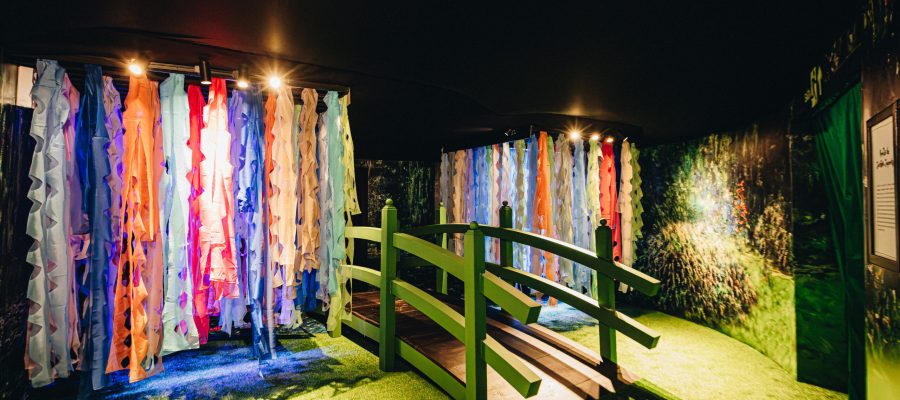 Educação e arte: exposição de Monet no Midway Mall está aberta para visitas de escolas