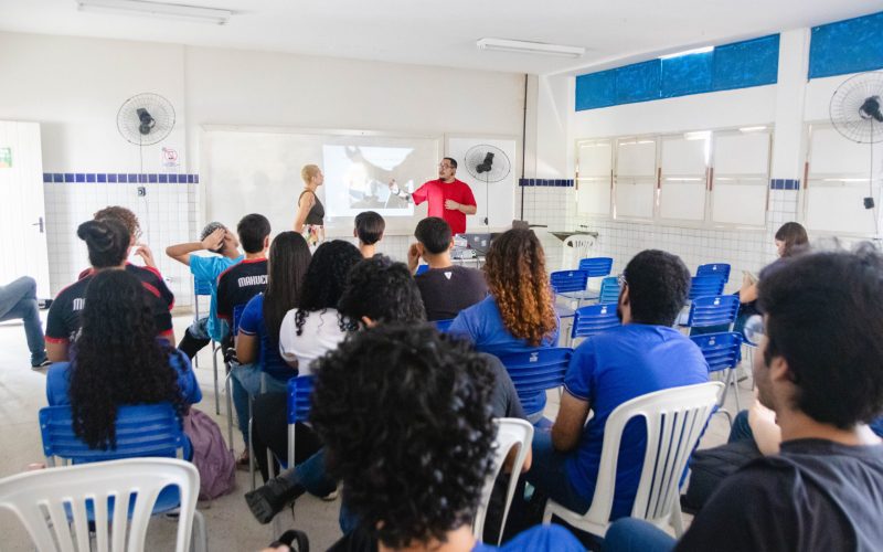 Projeto “Oficinas Criativas” chega a Esc. Est. União do Povo, no bairro de Cidade Nova
