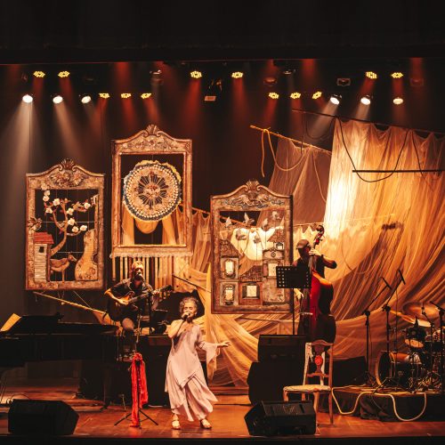 Lysia Condé apresenta o premiado show “Minas de Fé e Paixão” no Teatro Alberto Maranhão