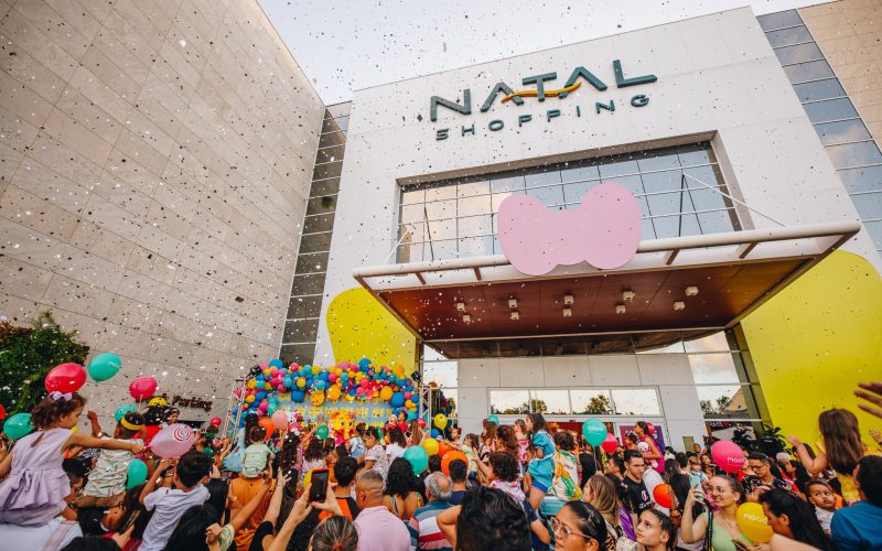 Aniversário da Naty reúne criançada para festa da mascote no Natal Shopping