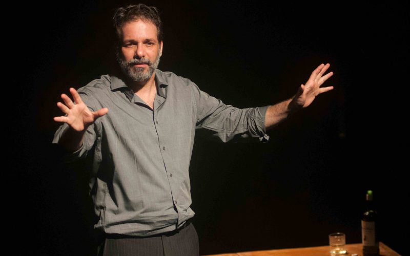 “Três Maneiras de Tocar no Assunto”: Caicó recebe o espetáculo nesta quarta-feira (8)