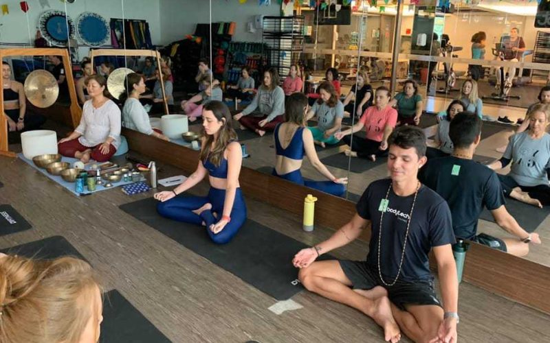 Dia Internacional da Yoga: como a prática regular do exercício auxilia no bem-estar geral do corpo 